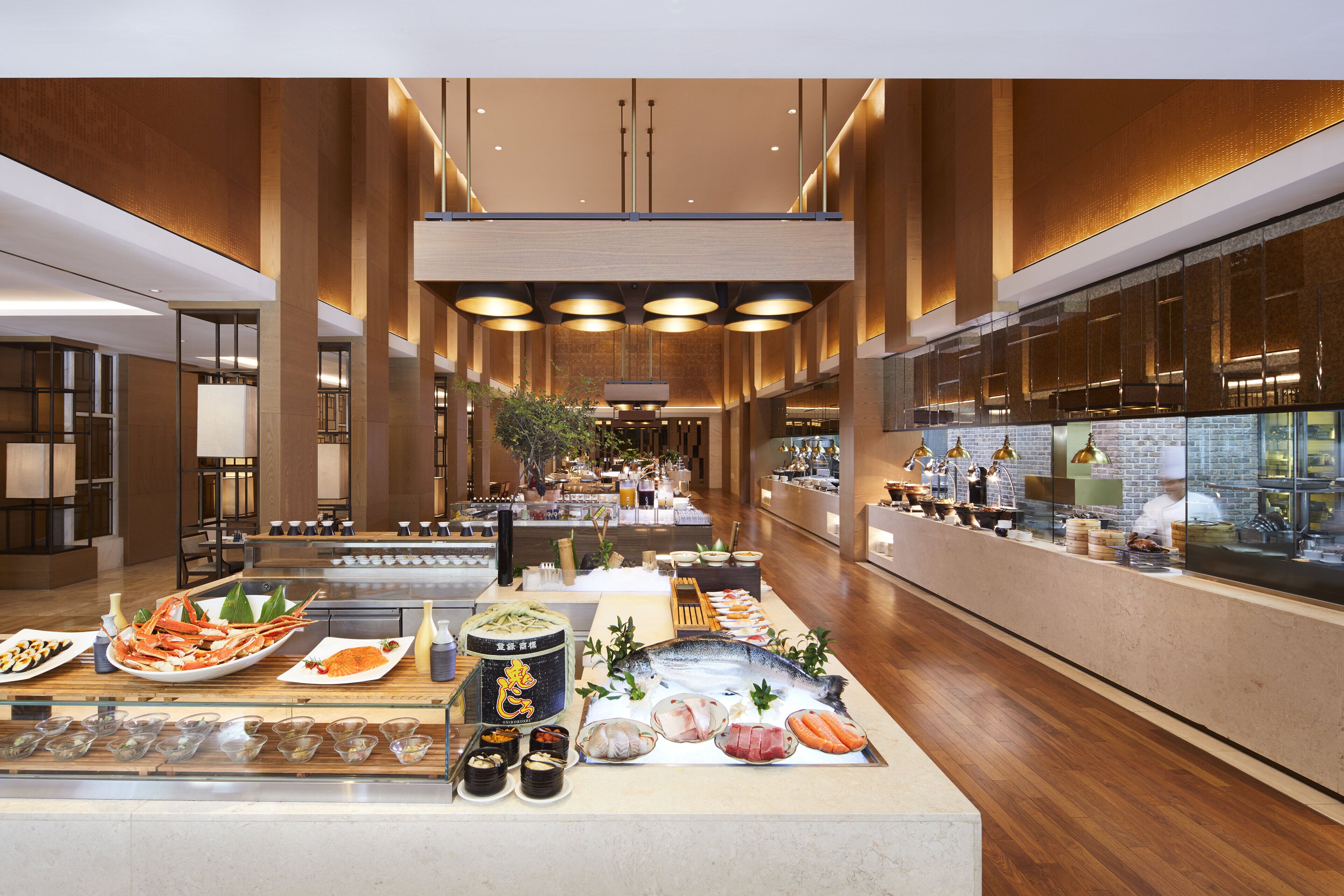 3 restaurants, breakfast, lunch, dinner served; japanese cuisine