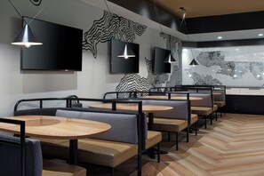 酒吧（店内）