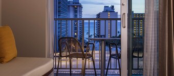 Hilton Garden Inn Waikiki Beach