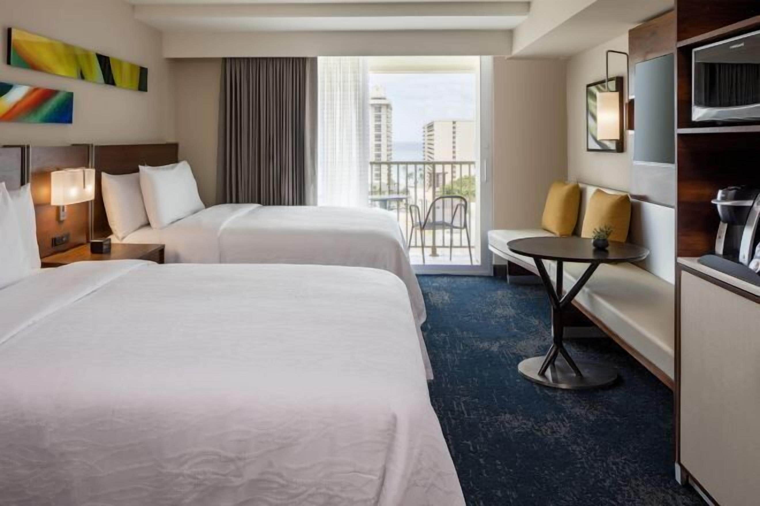 Hochwertige Bettwaren, Zimmersafe, Verdunkelungsvorhänge