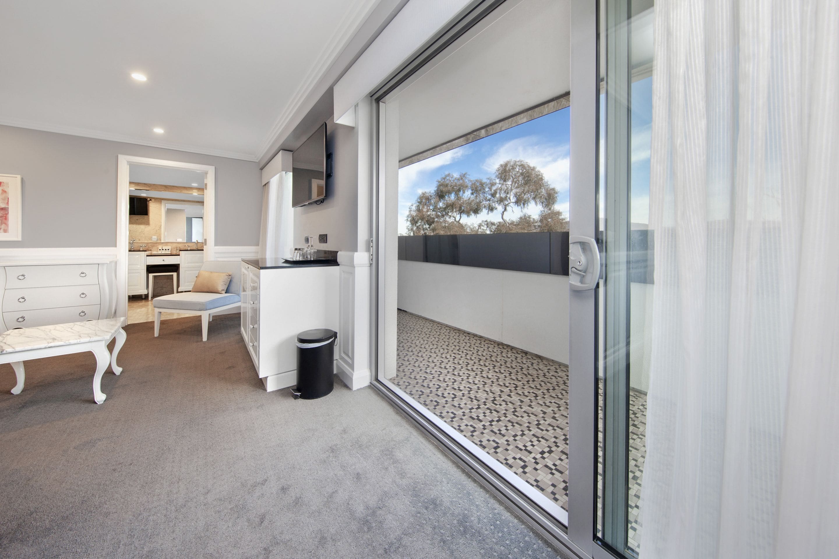 spa suite with balcony  | balcony