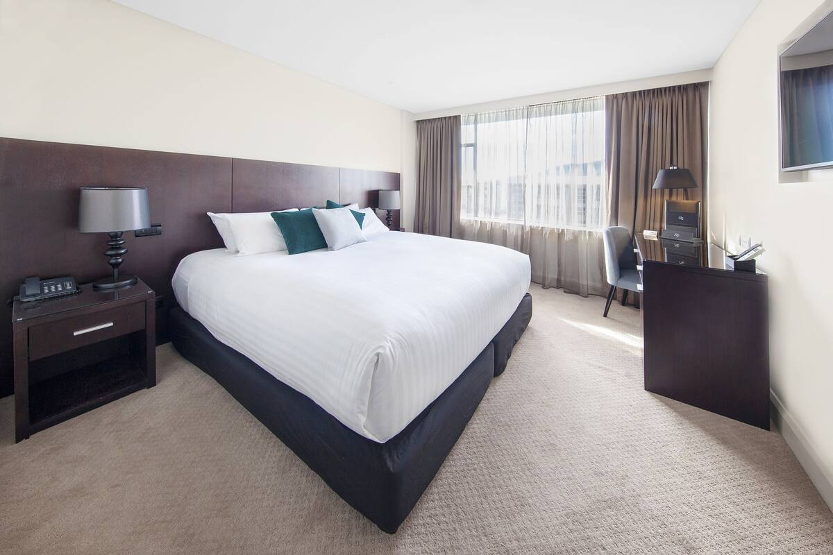 King Room  | Premium bedding, pillowtop beds, desk, laptop workspace