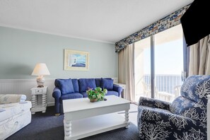 Suite, 2 Bedrooms, Oceanfront | Living area