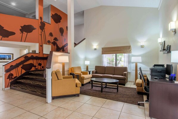 Lobby - Sleep Inn Sarasota North (Sarasota)