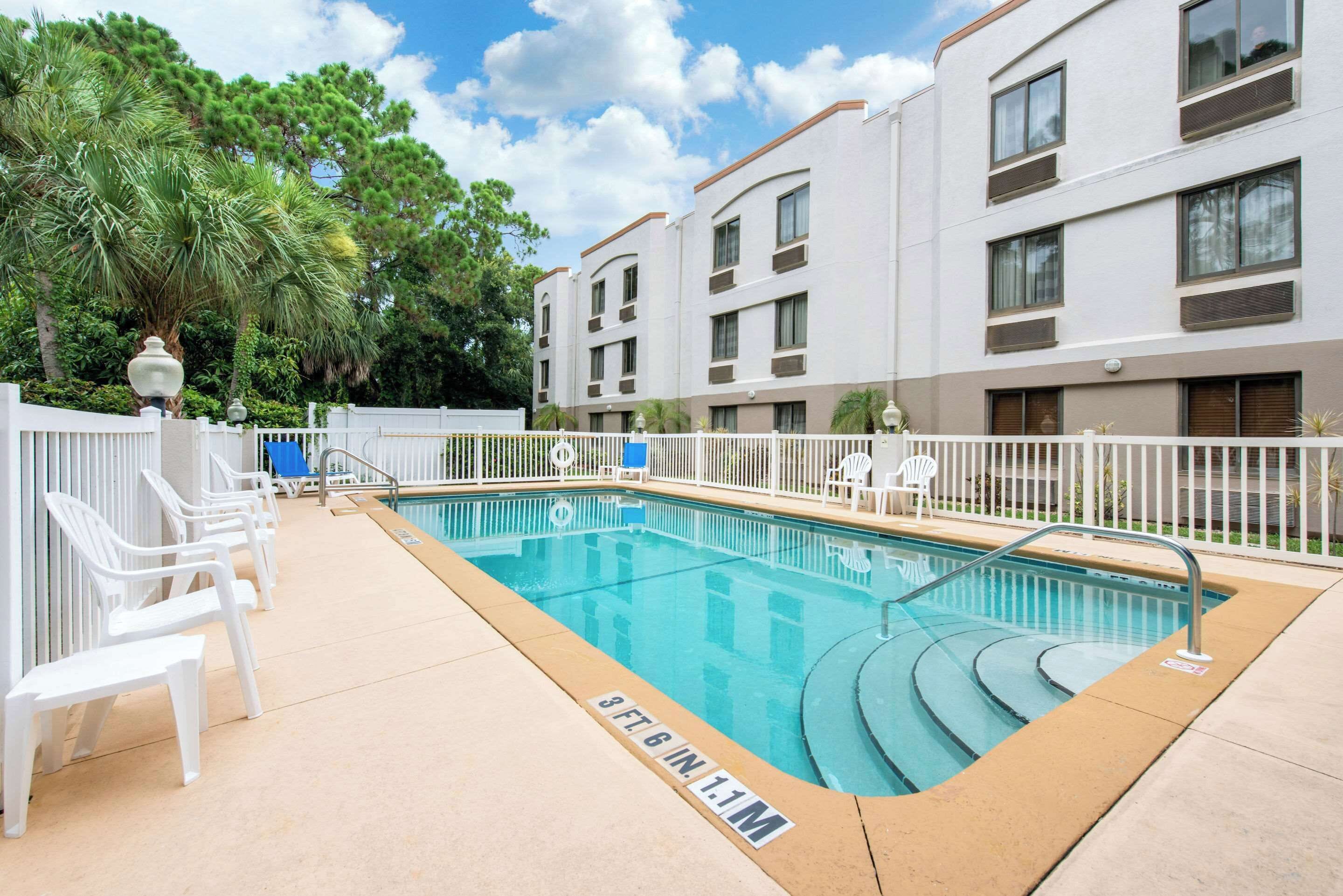Photo - Sleep Inn Sarasota North
