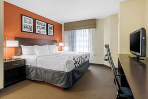 Premium bedding, desk, laptop workspace, blackout curtains - Sleep Inn Sarasota North (Sarasota)