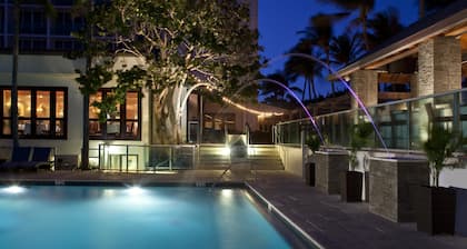 Jupiter Beach Resort & Spa