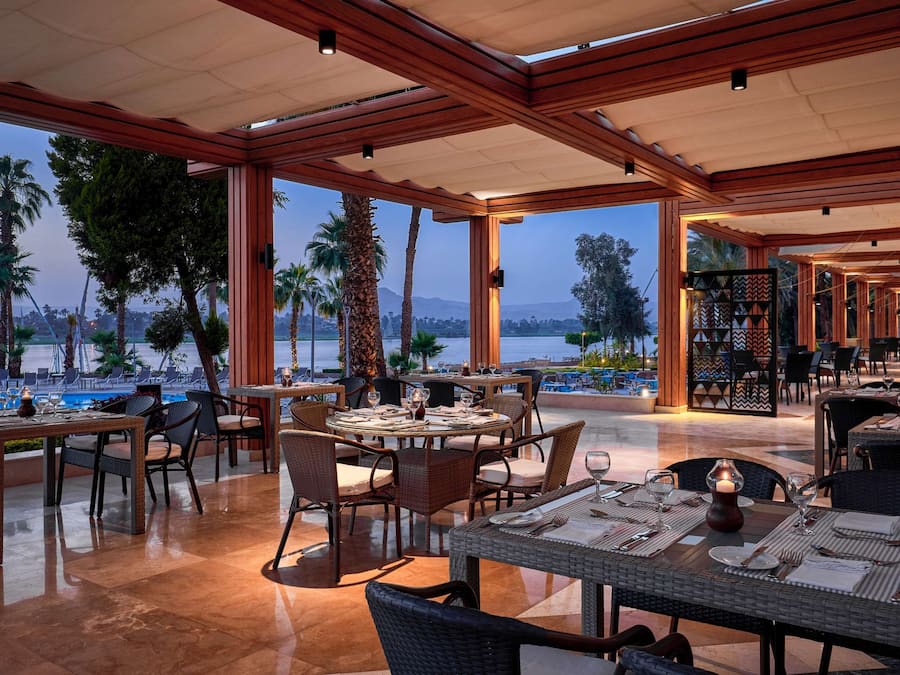 3 restaurants, breakfast, lunch, dinner served; Italian cuisine