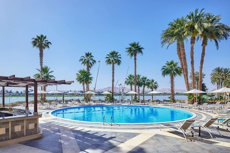 2 outdoor pools, pool umbrellas, sun loungers