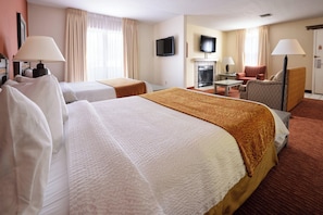 Studio, 2 Double Beds | Hypo-allergenic bedding, iron/ironing board, free cots/infant beds