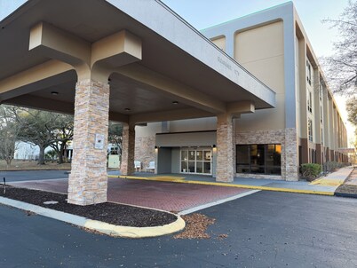 Wingate by Wyndham Jacksonville FL