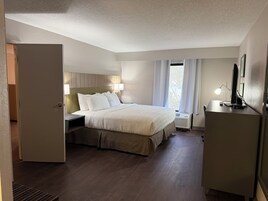 Ropa de cama de alta calidad, escritorio y cortinas blackout 