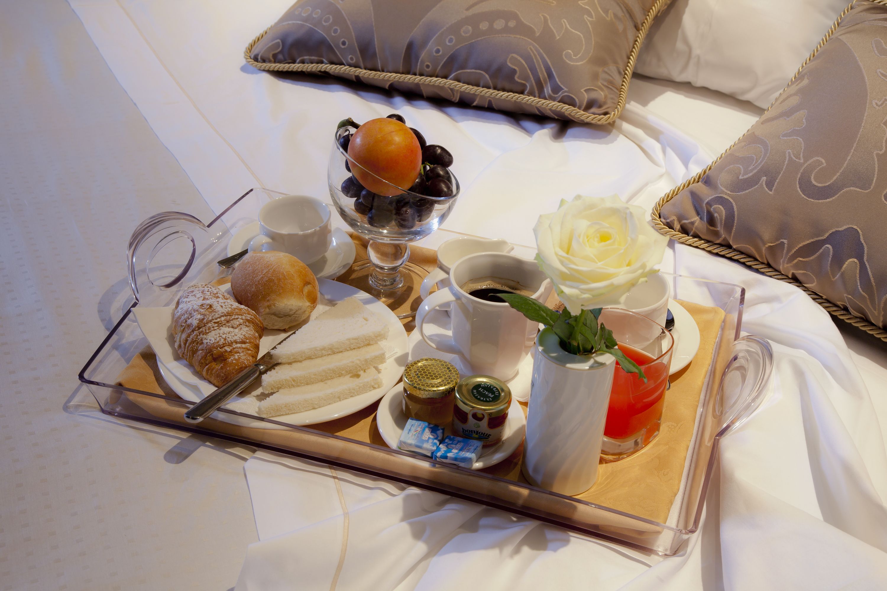 classic double room single use, 1 queen bed | down duvets, minibar, in-room safe, desk