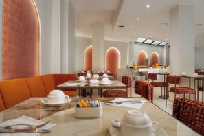 Breakfast area - Hotel Mozart (Milan)
