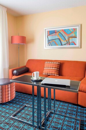 1 bedroom, premium bedding, desk, blackout curtains