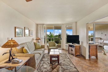 In-room safe, iron/ironing board, free cribs/infant beds, free WiFi at Aston at the Maui Banyan