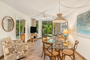 In-room safe, iron/ironing board, free cots/infant beds, free WiFi - Aston at the Maui Banyan (Kihei)