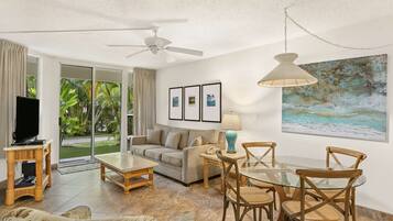 房內夾萬、熨斗/熨衫板、免費嬰兒床、免費 Wi-Fi