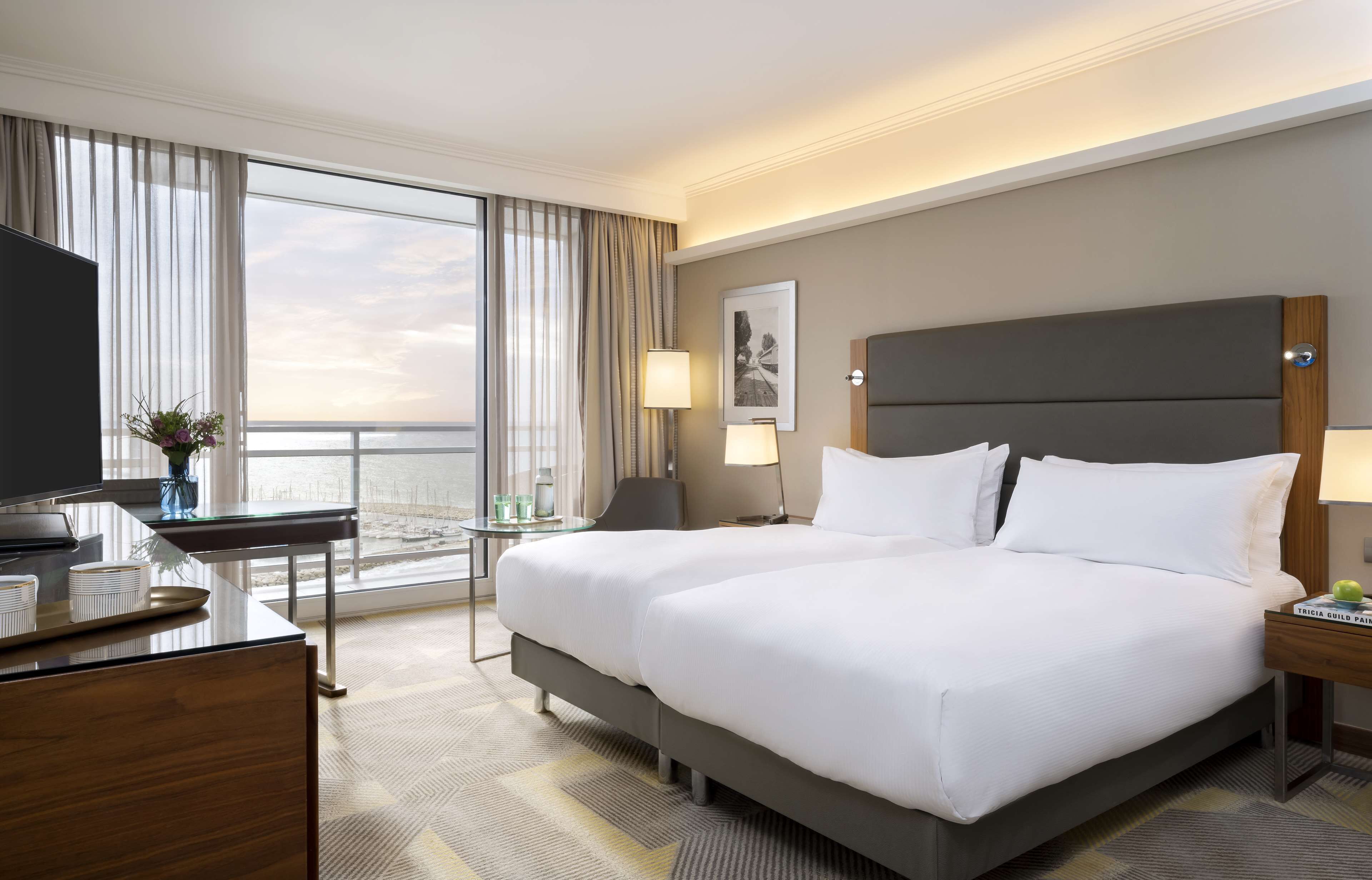 Hypo-allergenic bedding, minibar, in-room safe, desk