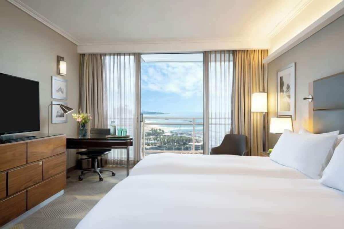 Ropa de cama hipoalergénica y minibar