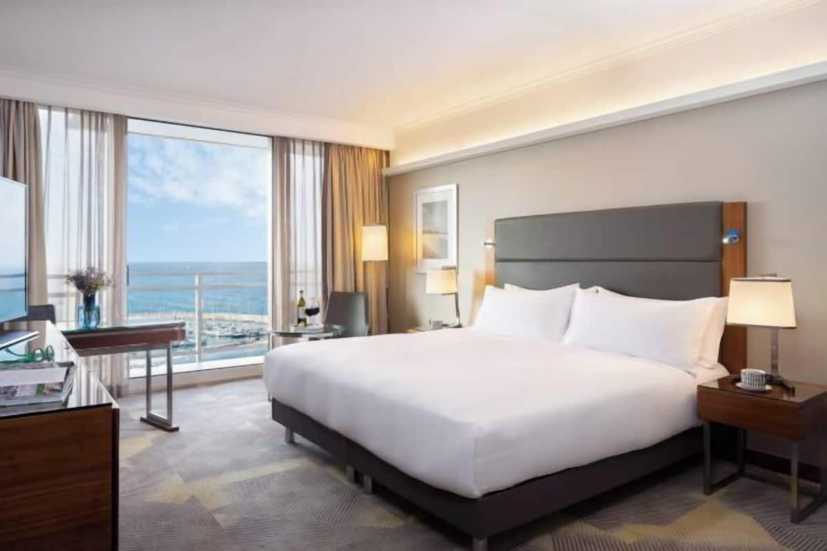 Ropa de cama hipoalergénica y minibar
