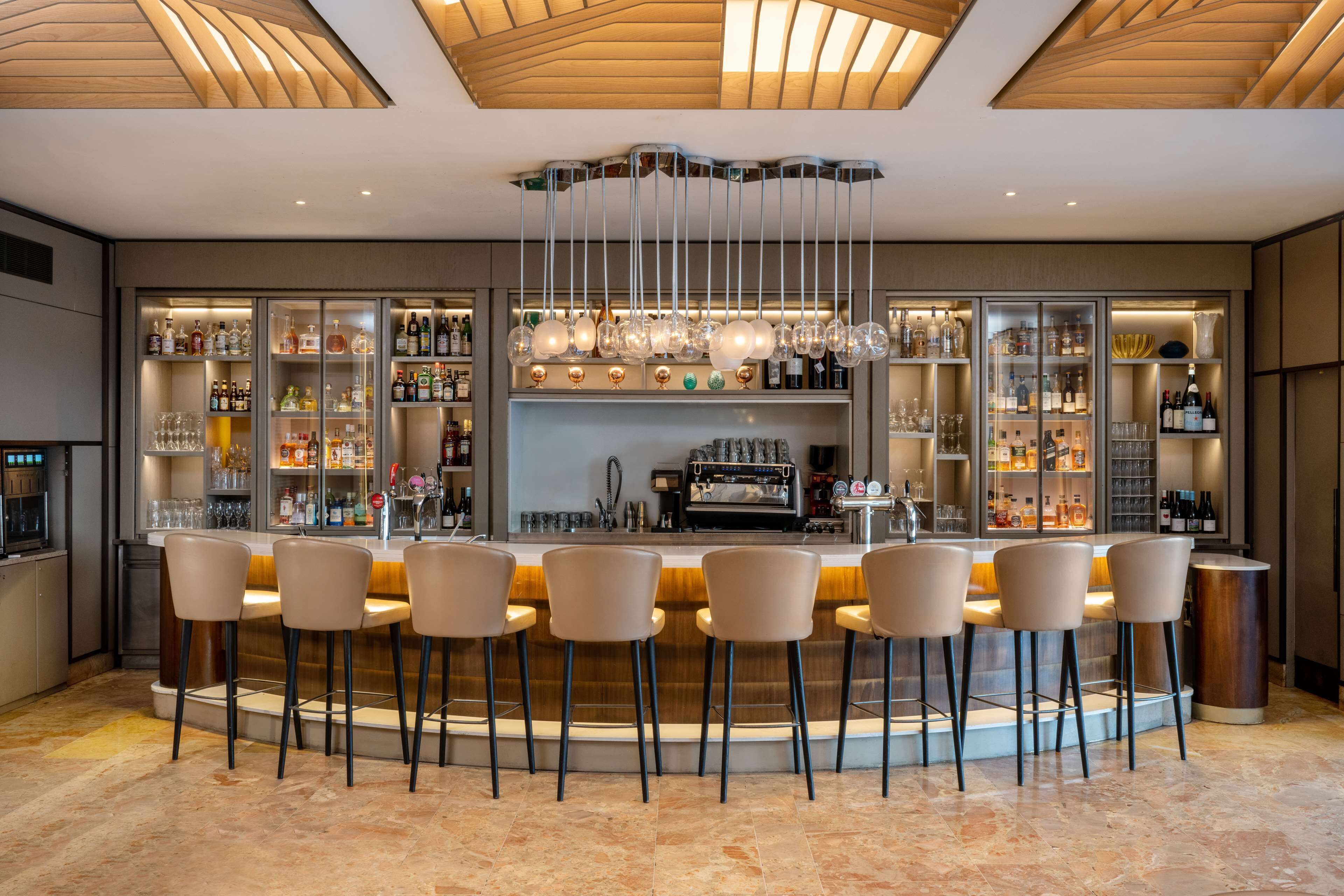 Bar (in der Unterkunft)