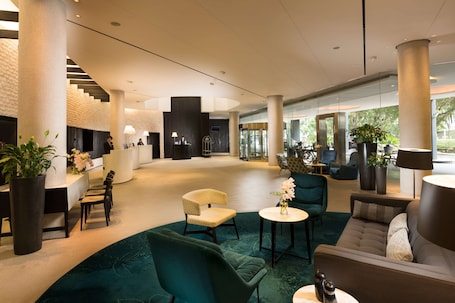 Lobby. PARKROYAL Darling Harbour, Sydney