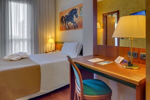 Standard-Einzelzimmer, 1 Einzelbett | Hochwertige Bettwaren, Daunenbettdecken, Tempur-Pedic-Betten, Minibar