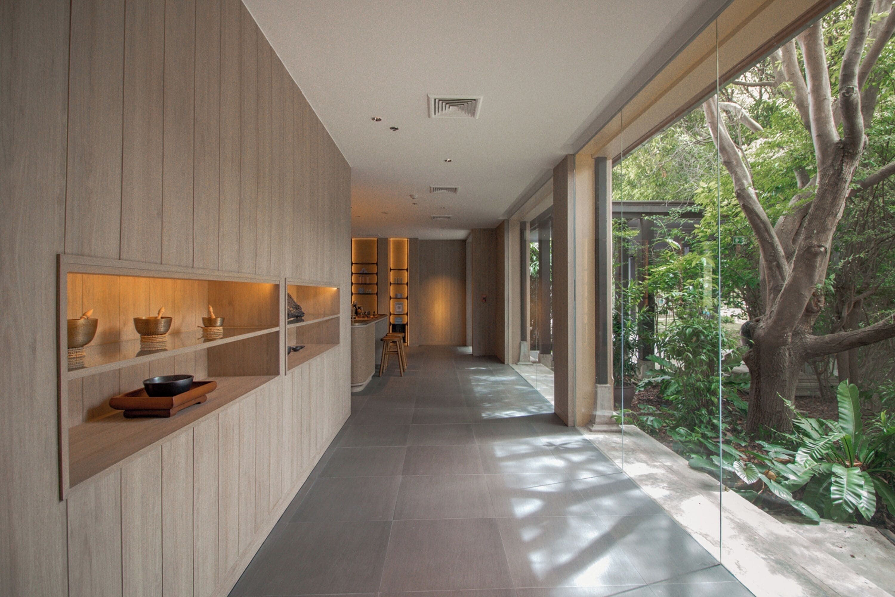 sauna, body treatments, aromatherapy, thai massages, body scrubs