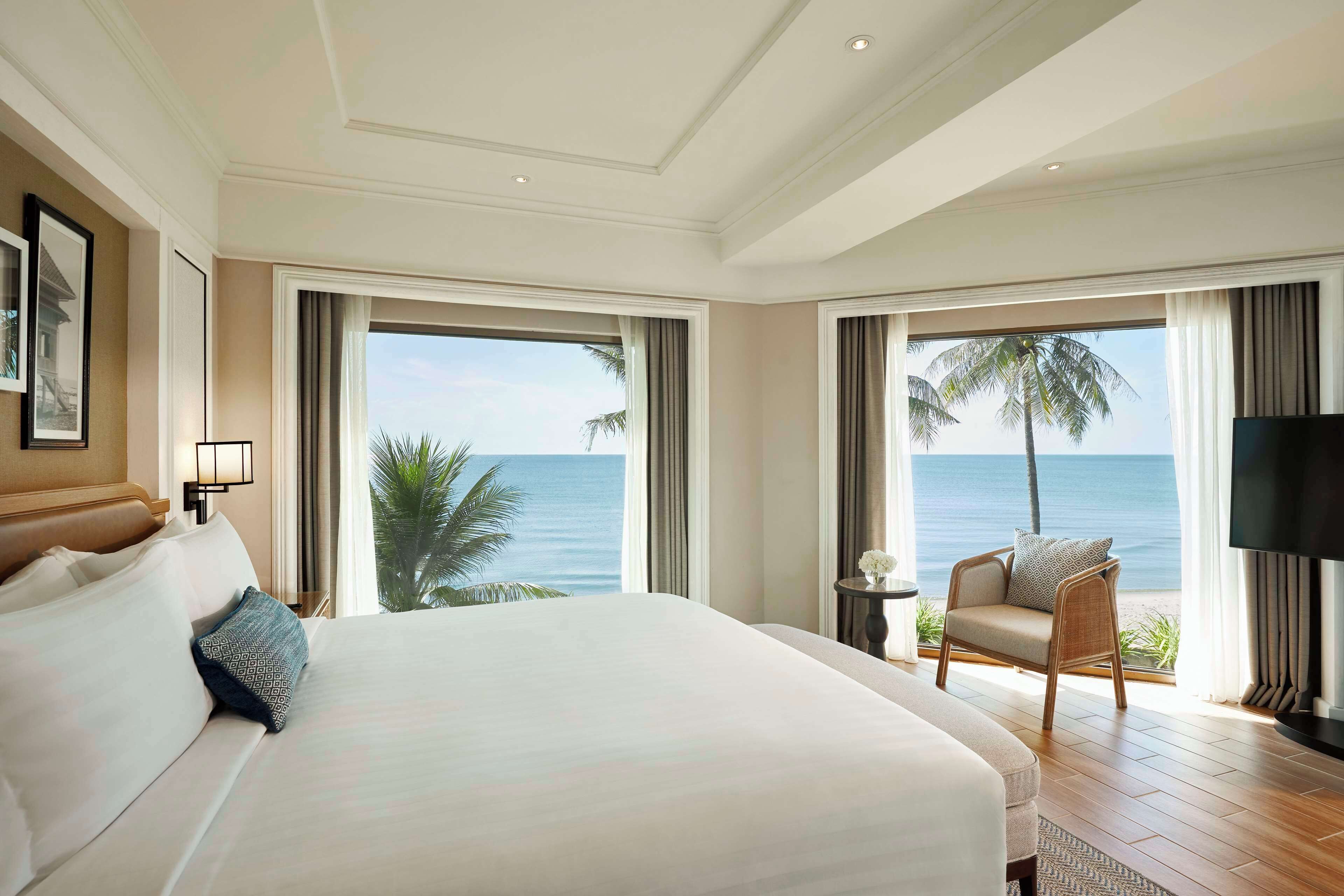 1 bedroom, premium bedding, minibar, in-room safe