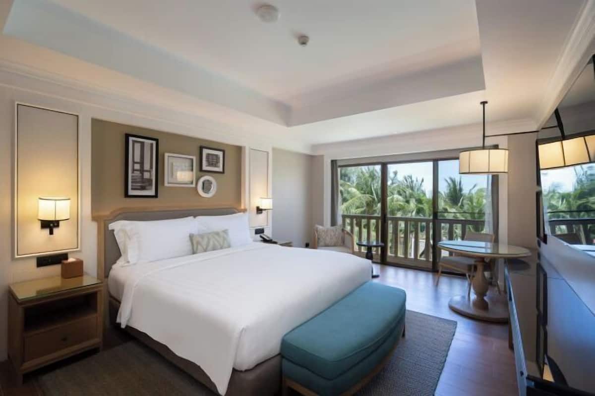 Premium bedding, minibar, in-room safe, individually decorated