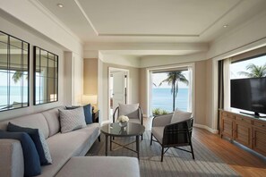 Seprai premium, minibar, brankas, dan didekorasi berbeda-beda