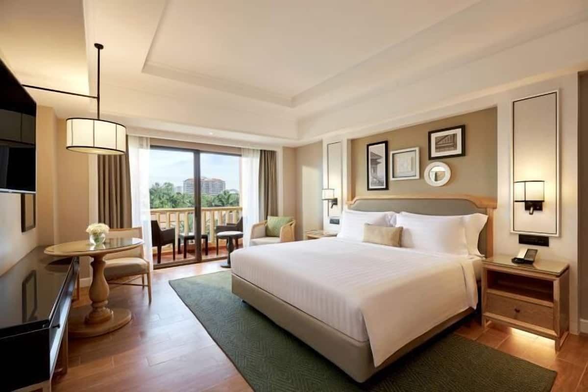 Premium bedding, minibar, in-room safe, individually decorated