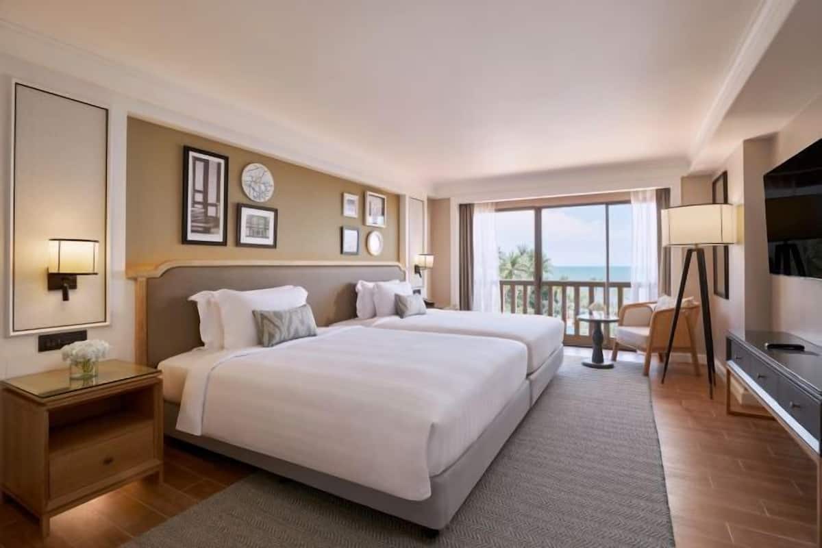1 bedroom, premium bedding, minibar, in-room safe