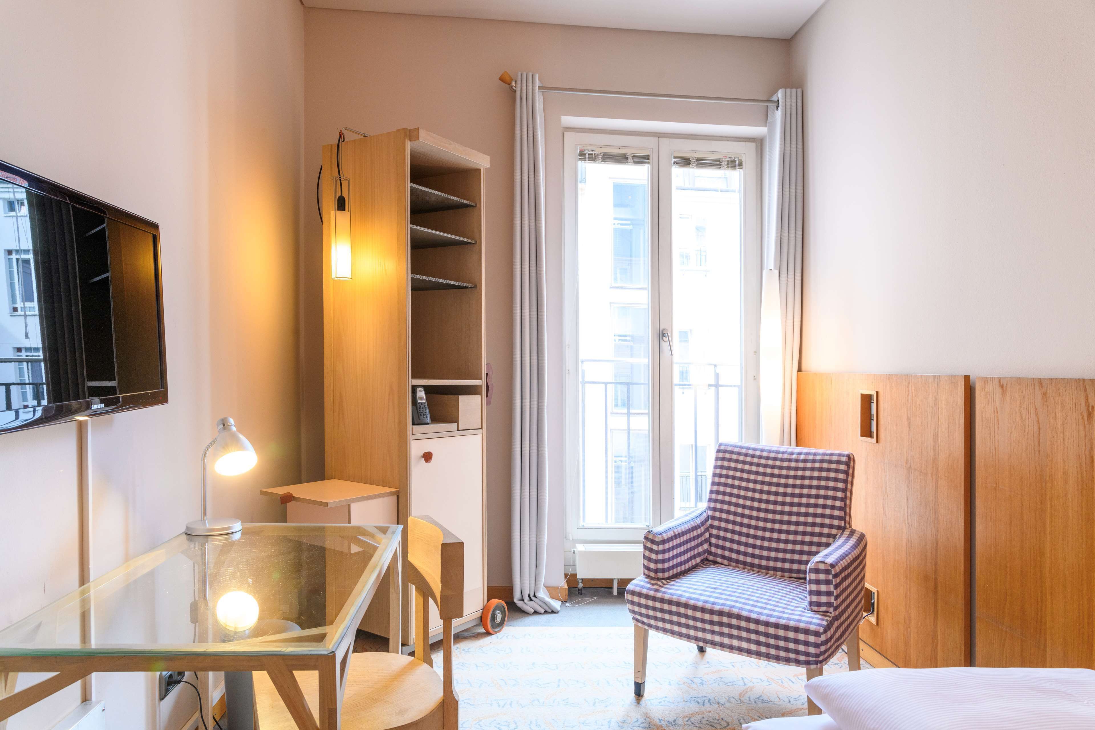 standard room, 1 single bed | hypo-allergenic bedding, in-room safe, laptop workspace