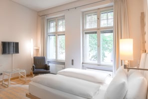 Allergiatestatut vuodevaatteet, tallelokero huoneessa
