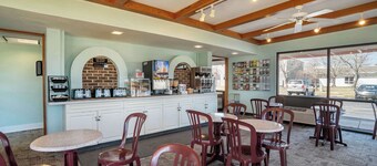 Econo Lodge Inn & Suites Rehoboth Beach