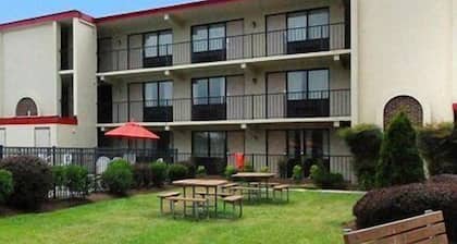 Econo Lodge Inn & Suites Rehoboth Beach