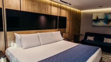 Ropa de cama de alta calidad, colchones con pillow-top y minibar