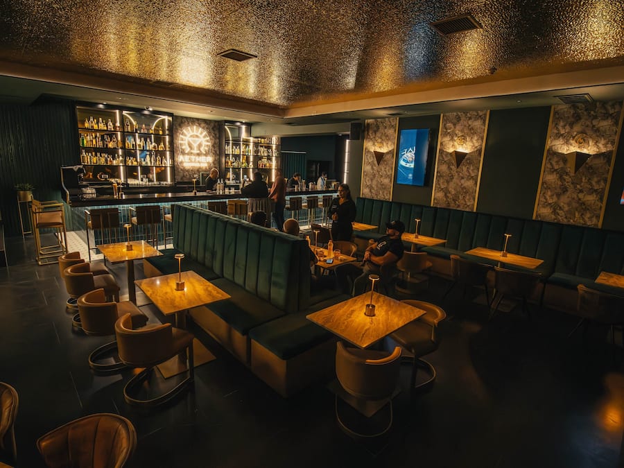 Cocktail bar