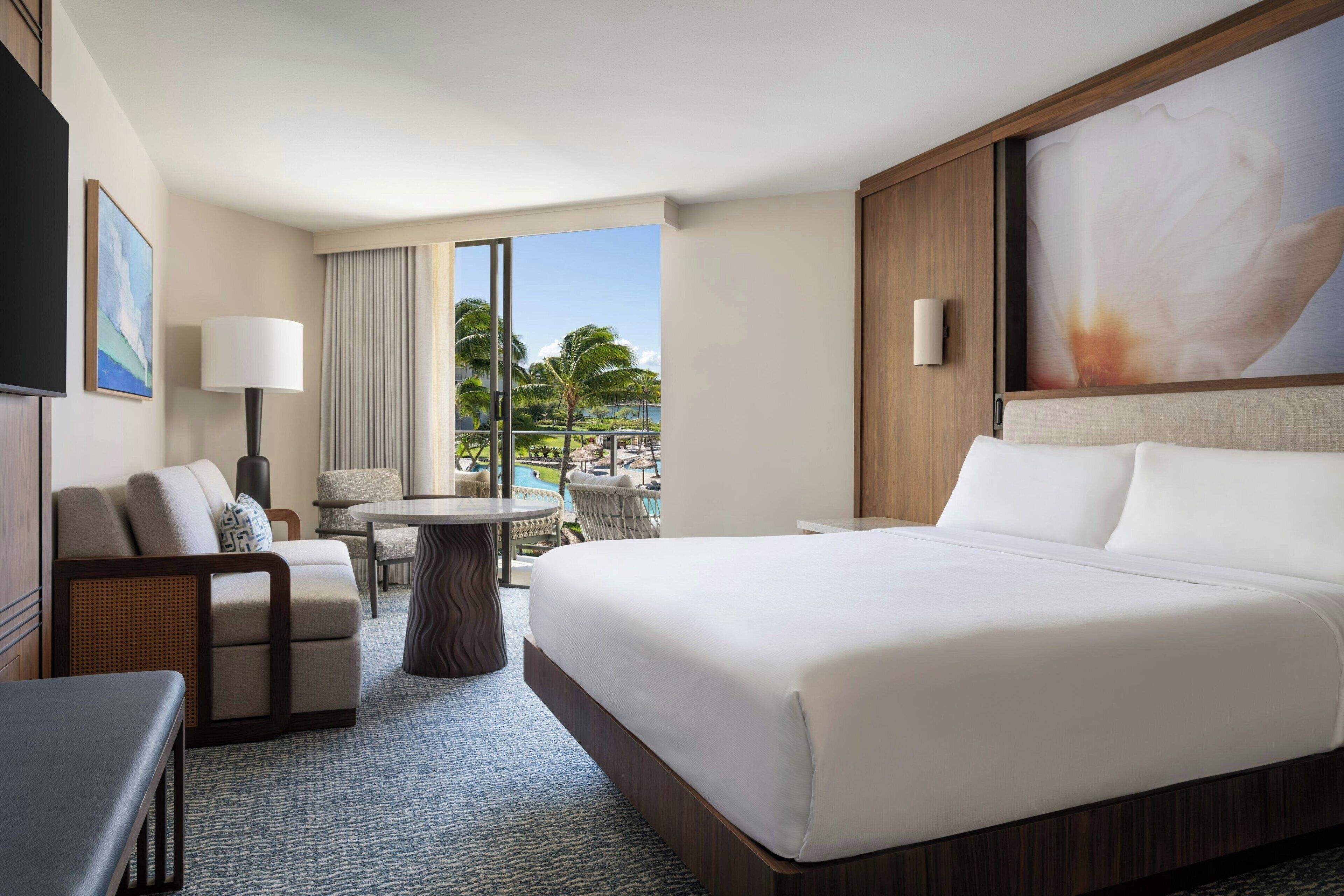 高档床上用品、客房内保险箱、办公桌、熨斗/熨衣板