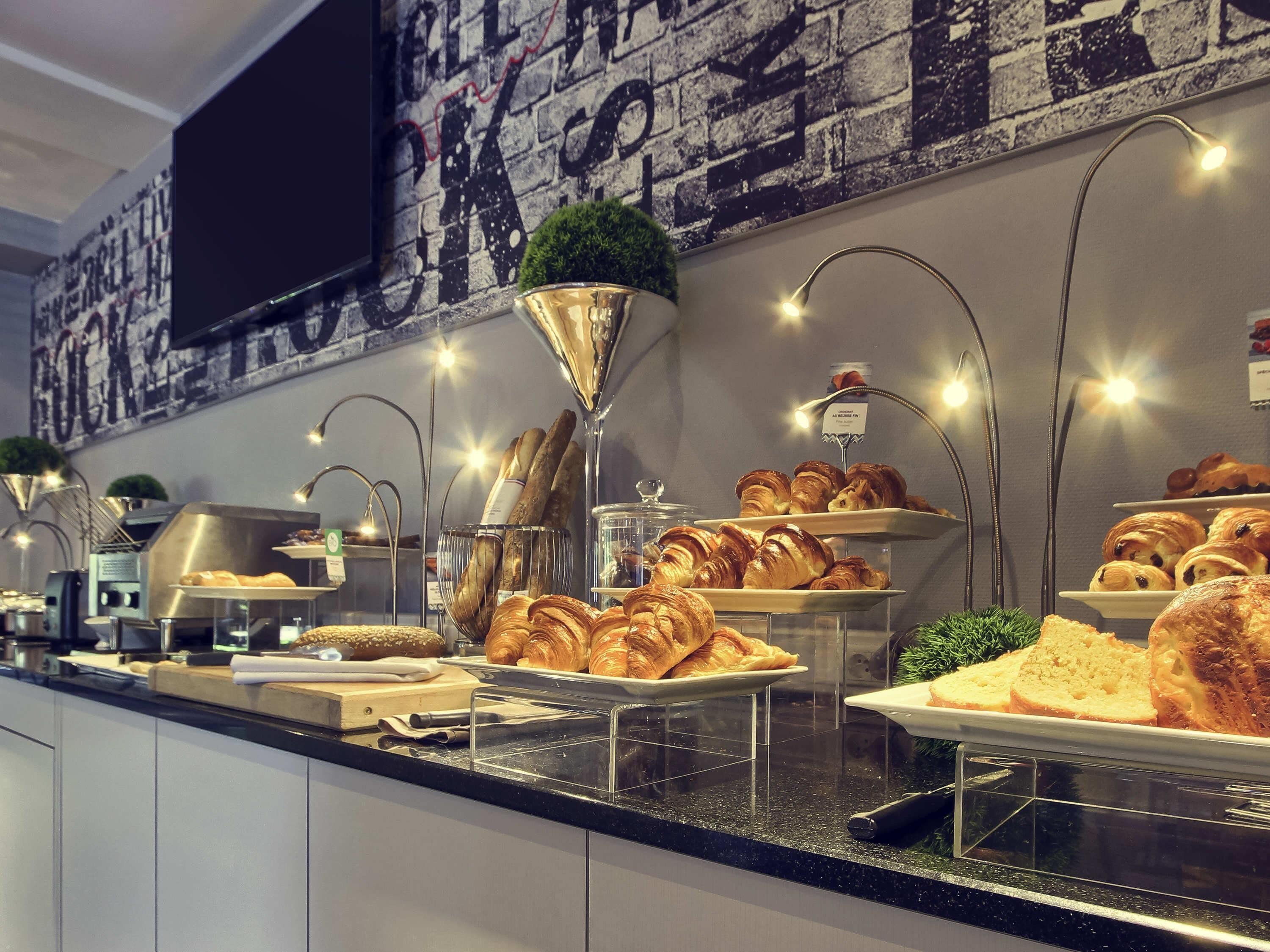 Petit déjeuner, déjeuner et dîner servis sur place