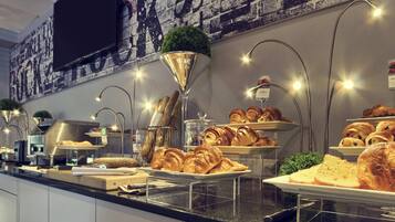 Breakfast, lunch, dinner served; international cuisine