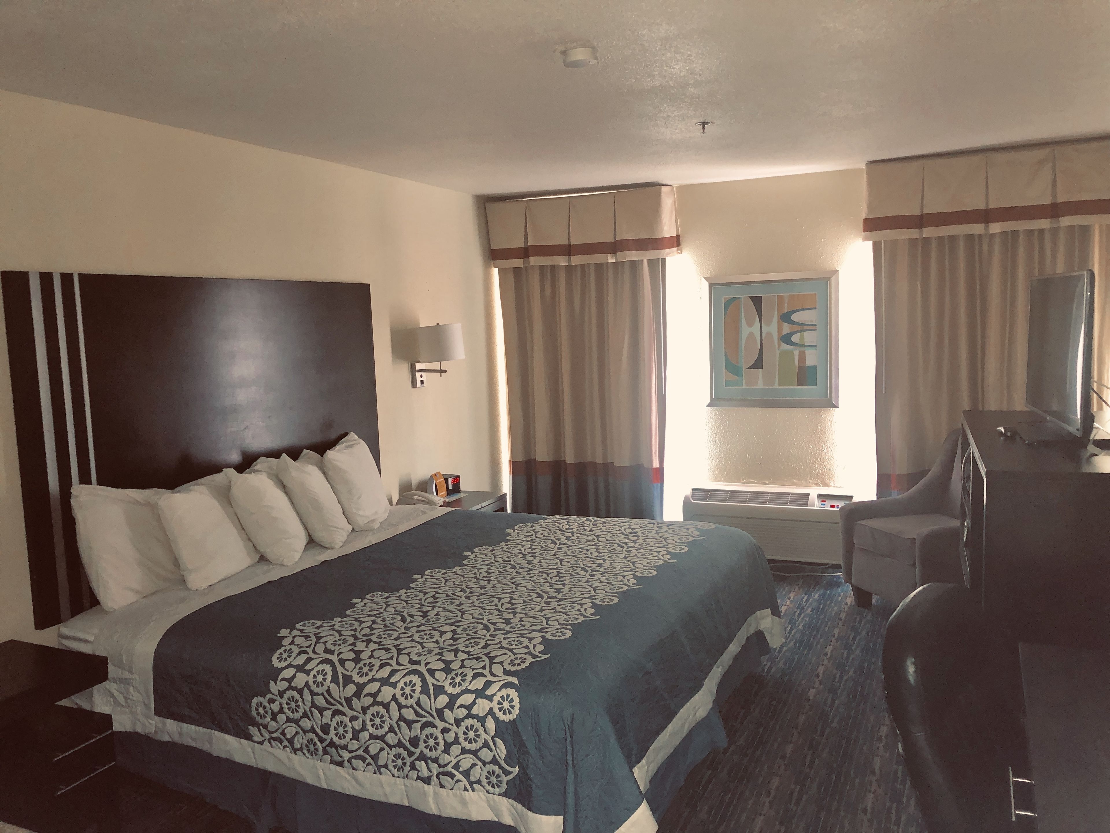 Foto - Days Inn by Wyndham Near Seaworld San Antonio