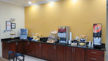 Desayuno continental incluido todos los días