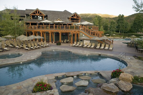 3 outdoor pools