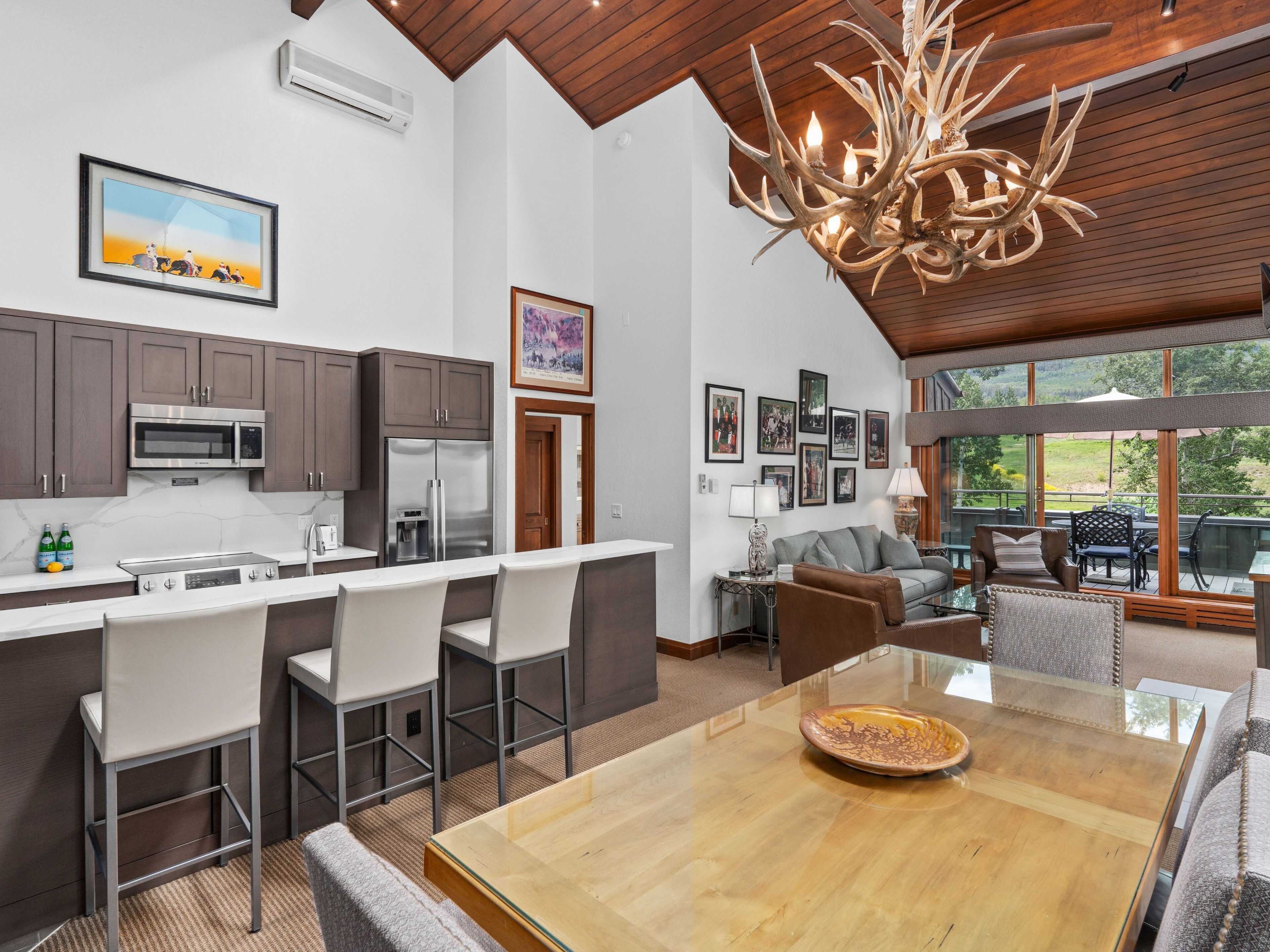 Condo, 3 Bedrooms (Villas 1436) | In-room dining