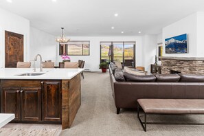 Condo, 2 Bedrooms (Villas 1624) | Property amenity