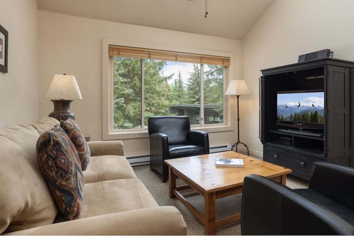 Condo (1 Bedroom) | Front of property