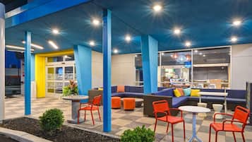 الإطلالة من المنشأة